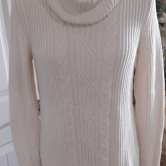 TALBOTS PETITES,  Cotton + Cashmere Blend, COWL NECK Cable Knit Small - Picture 5 of 6